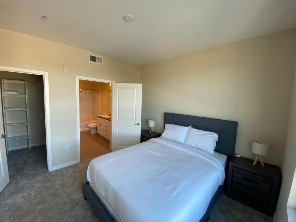Central Apartment Aparthotel 4*